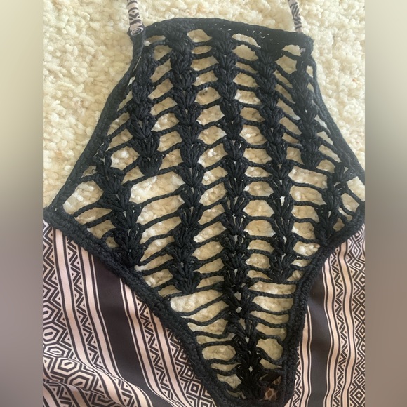 🔥1 DAY SALE🔥 Acacia Teahupoo One piece swimsuit - Polynesian - Picture 4 of 4